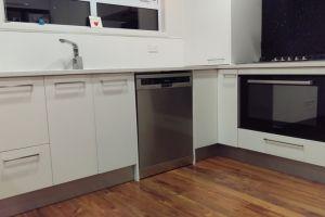 modern kitchen rimu flooring