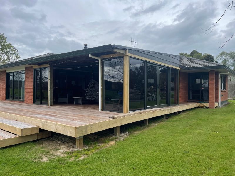 Enclosed Deck Builder