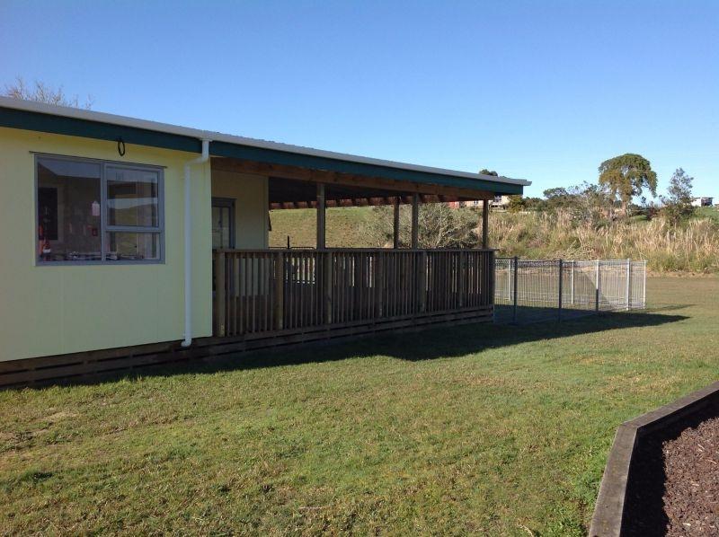 Pipiwai School - builder for new toilets, office and deck renovation.